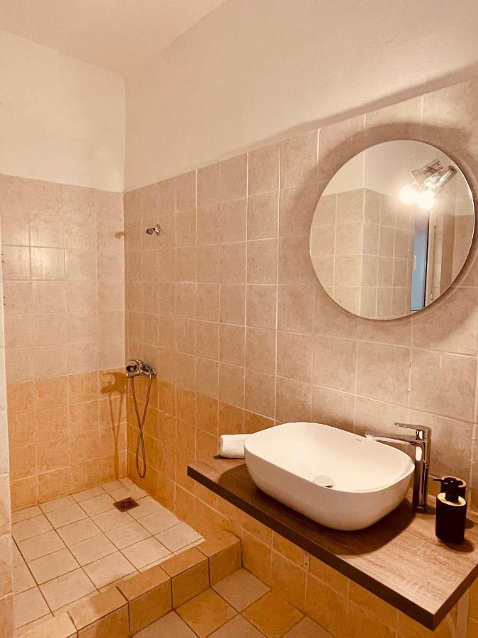 Sunrise Apartment Near Airport Spáta Extérieur photo